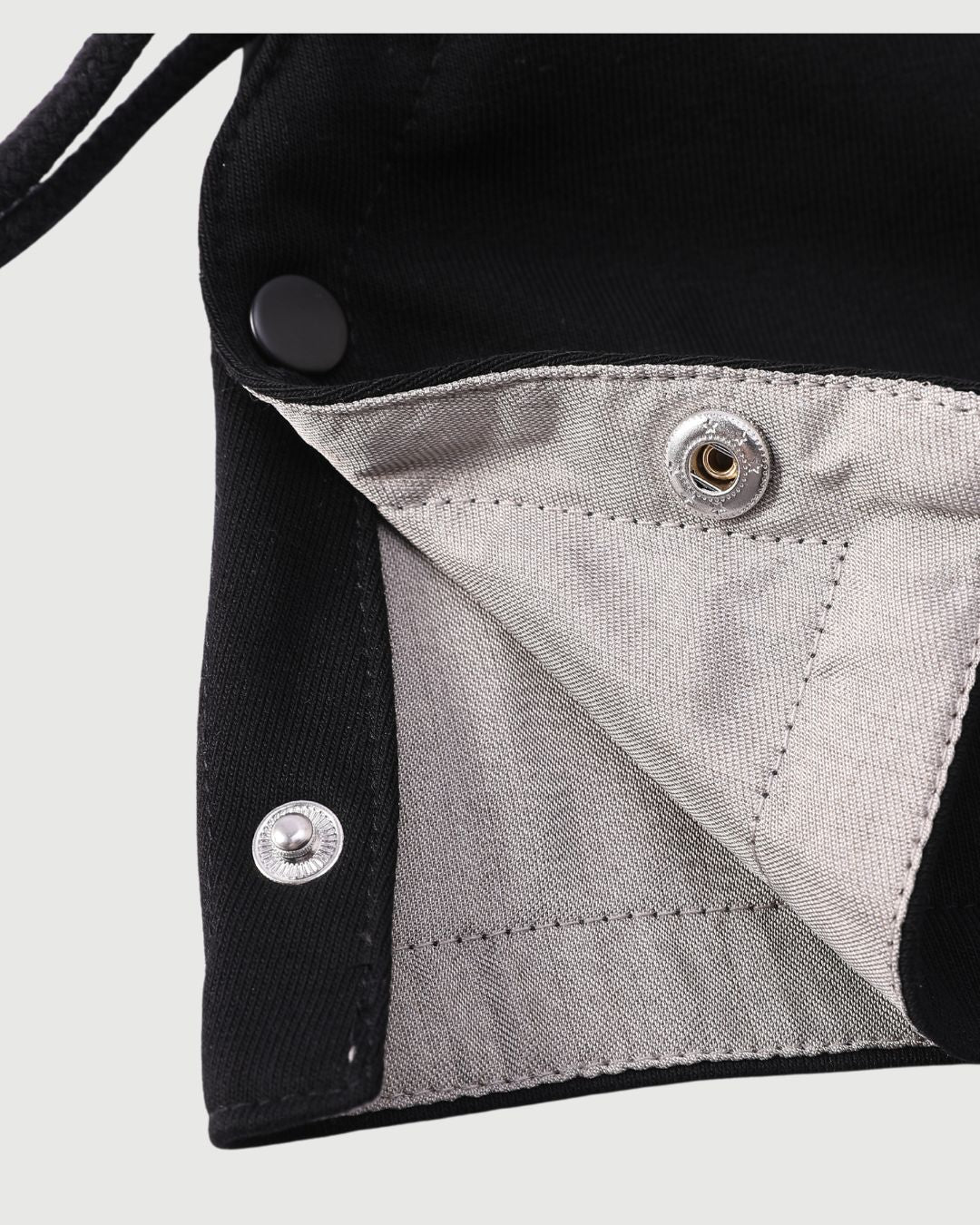 Embrace wellness with the Radia Smart® Cotton Open Hood Hat, featuring silver-lined Faraday fabric for EMF protection. This soft, breathable hood blocks RF, 5G, and wireless radiation to support fertility and overall health. Designed for comfort and ease, it offers everyday shielding from harmful signals while maintaining a relaxed fit. Ideal for use at home or on the go, this open hood hat combines style, comfort, and smart protection.